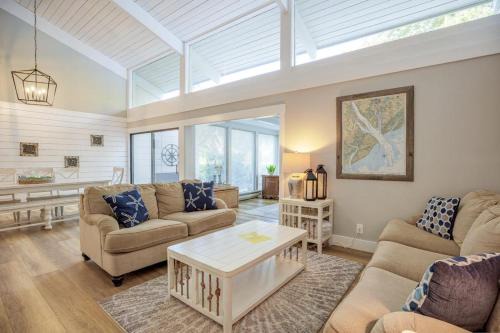 Sea Pines House | 53 Woodbine Villas