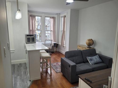 Stanton Park Apartment | 535 3rd ST
