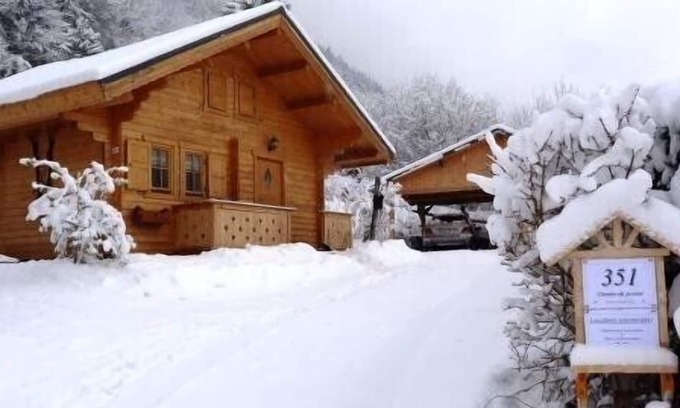 Saint-Gervais-les-Bains Ski Chalet | 538 sq ft chalet for 4 persons in Saint Gervais Mont-Blanc