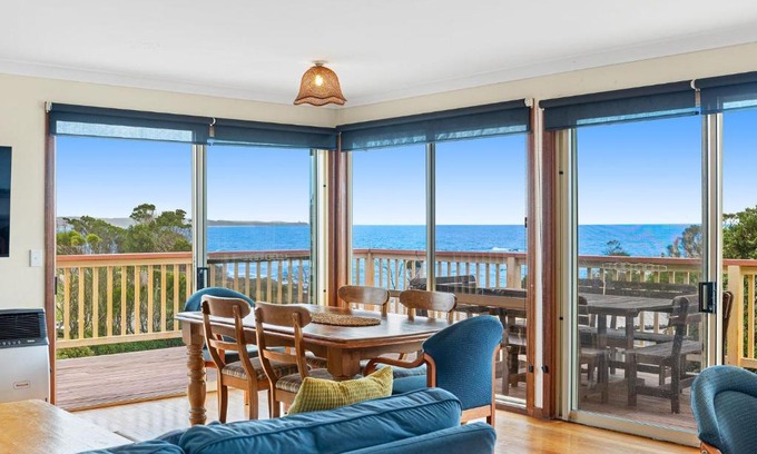 Dalmeny House | 54 Noble Parade