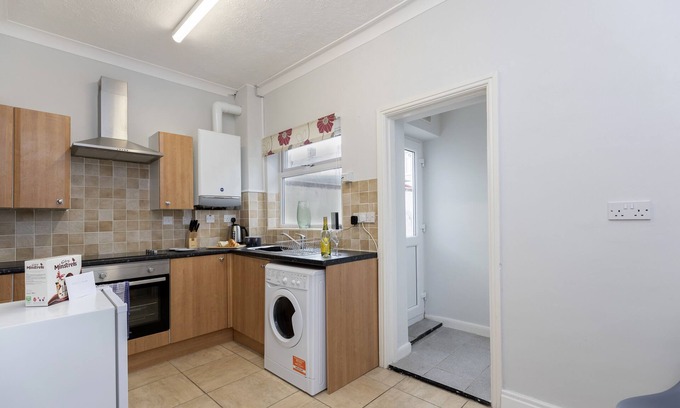 Darlington House | 55 Barron St.
