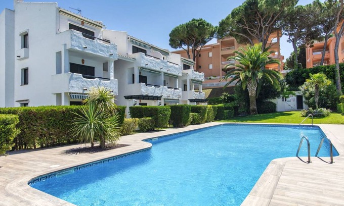 Pals Apartment | 55 m² Apartment ∙ 2 bedrooms ∙ 4 guests