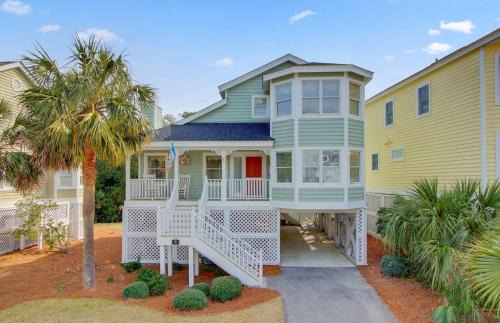 Pelican Bay House | 55 Pelican Bay by AvantStay Easy Beach Access Shared Pool Lagoon Fishing