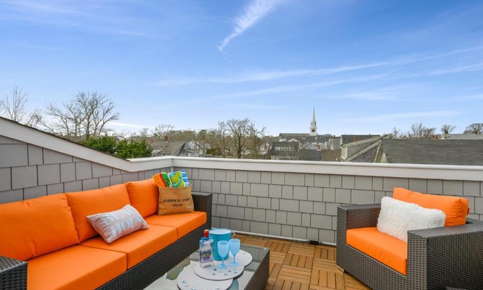 Harwich Port House | 557 Route 28, Unit 204, Harwich Port Cape Cod - - Beach Therapy