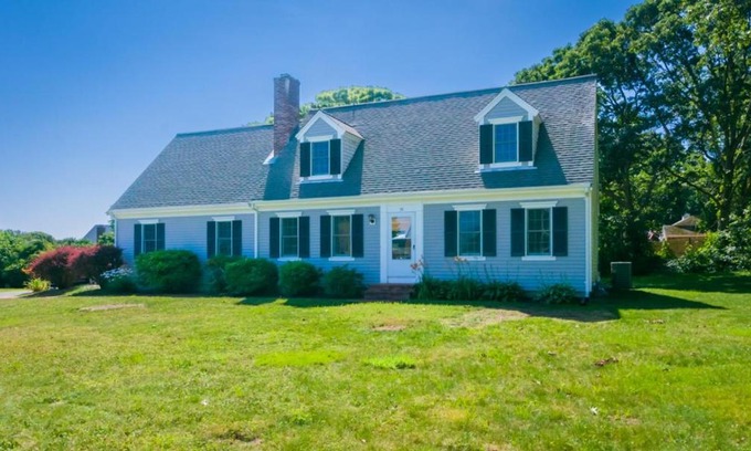 East Sandwich House | 56 Beachway Road East Sandwich - - Seaview