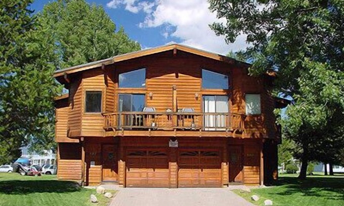 Tahoe Keys Condo | 587 Danube Drive in South Lake Tahoe
