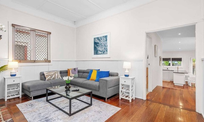 East Victoria Park House | 59 Balmoral - Classic Australian Charm
