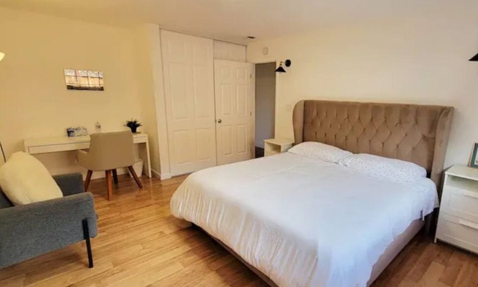 Berryessa House | 5b3b single house with gated front back yard