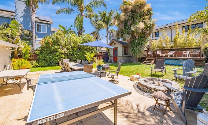 Opal Cliffs House | 5bdr + Kids Game Room, Walk to Beach, Hot Tub!
