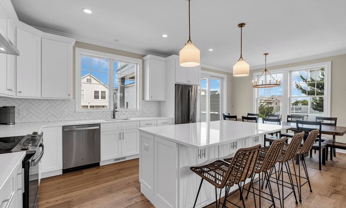 Manasquan House | 5BR/3.5BA with Oceanview Sundeck, One Block from the Beach