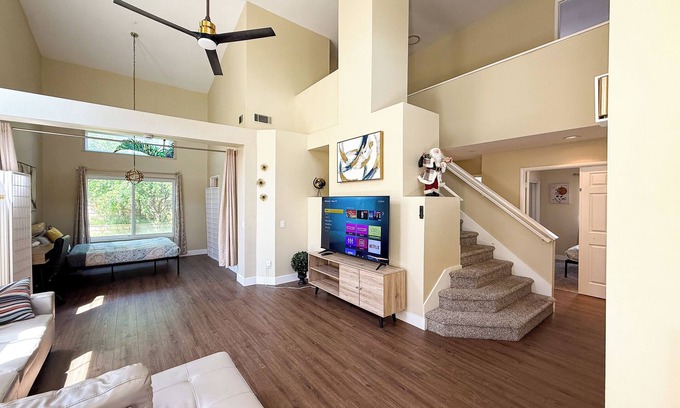 Fontana House | 5BR/3BA Family-Friendly Home in Fontana Near Parks & Shopping