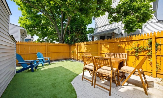Ventnor City House | 5BR Beach Home - Sleeps 12 - 3 Blocks to Beach