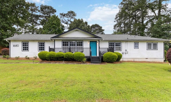 Lawrenceville House | 5BR with Game Room & Huge Backyard