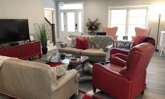 Athens Cottage | 5th Quarter Cottage