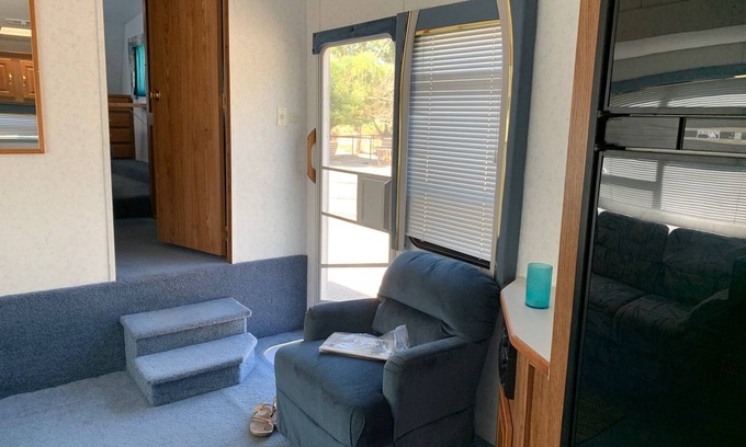 Loma House | 5th Wheel RV