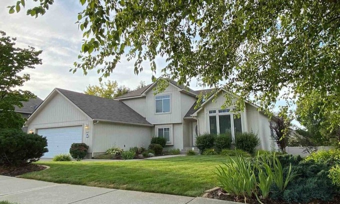 Greenacres House | «6 bdrms+Sleeps 12»«Golf Biking Silverwood CDA»