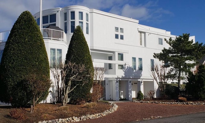 Beach Haven House | 6 bedroom accommodation in Barnegat Light