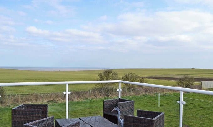 Barmston Cottage | 6 bedroom accommodation in Barmston, near Bridlington
