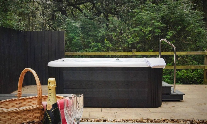 Farley House | 6 bedroom accommodation in Oakamoor