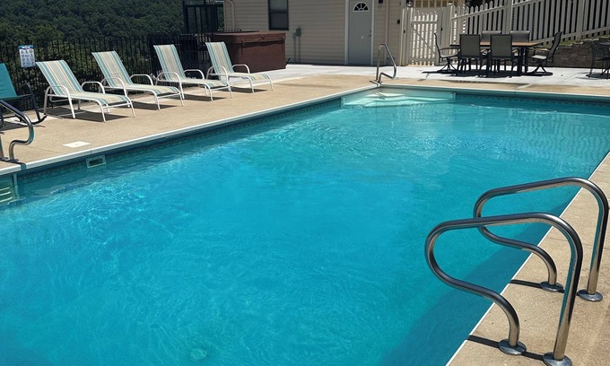 Sloans Valley House | 6 Bedroom home, heated private pool, person Hot tub, Waterfront Views, and more😍
