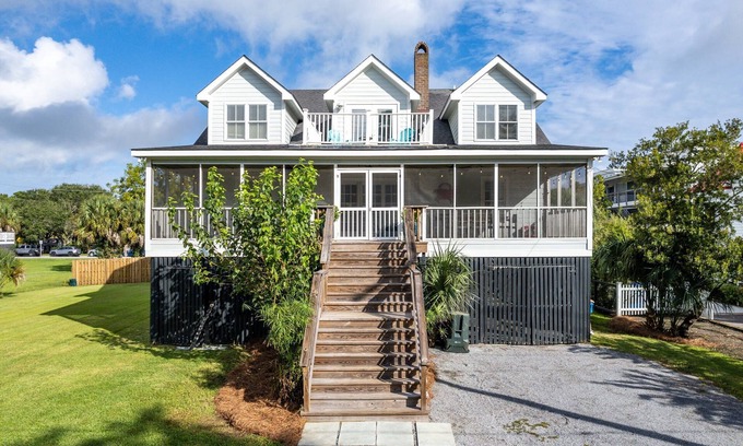 Sullivan's Island House | 6-bedroom house in fabulous Sullivan's Island with AC, WiFi