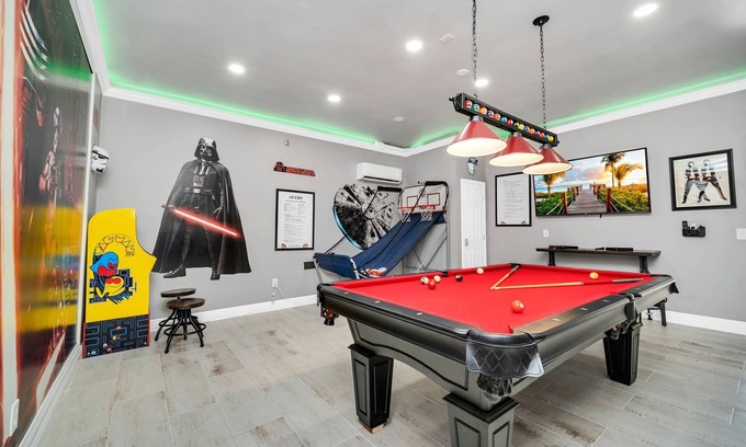 Kissimmee Villa | 6 Bedroom Themed Villa Near Disney World with Pool, Hot tub & Private Game Room