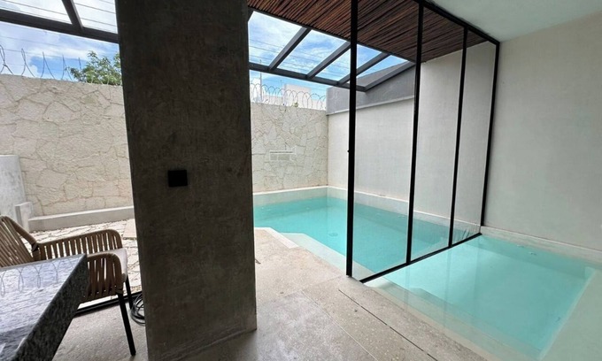 Cancun Villa | 6 Bedroom Villa in Cancun with private swimming pool