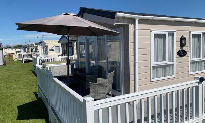 Towyn House | 6 berth luxury caravan, Lyons Winkups Holiday Park