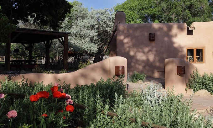 Taos House | 6 Br / 3 Ba Adobe House Near Taos