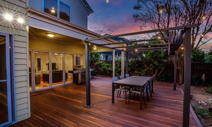 Goolwa South House | 6 Bristow Smith Ave - Gorgeous as new executive home with WIFI!