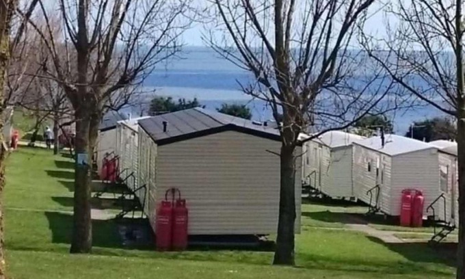 Sheerness House | 6 Guests - 3 Bedrooms - Entertainment - Near Beach