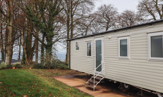 Bucks Cross Cottage | 6 MANOR PARK, pet friendly, with a garden in Bucks Cross, Bideford