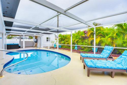 Bradenton House | 6 Mi to Beach Bradenton Home with Private Pool