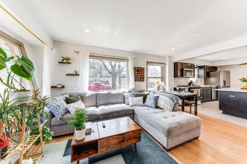 Cudahy House | 6 Mi to Summerfest Park Home with Game Room!