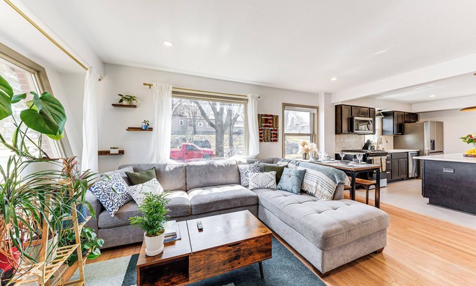 Cudahy House | 6 Mi to Summerfest Park: Home w/Game Room!
