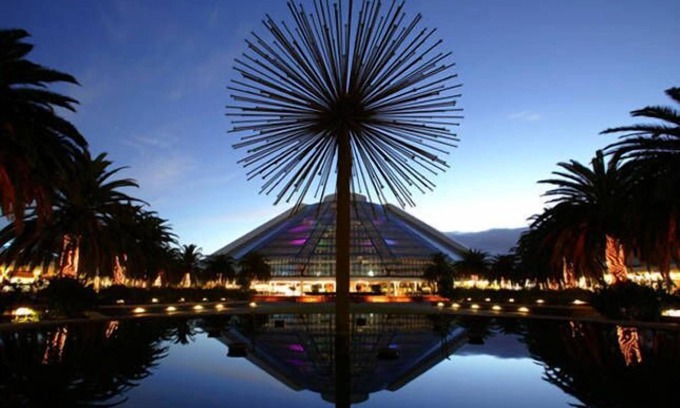 Kewdale House | 6 Mins- CBD, 1Min - Shops, Restaurants . Huge house +Reverse cycle Air Cond.