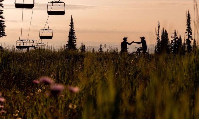 Fairways Apartment | 6 minute walk to Sun Peaks Village