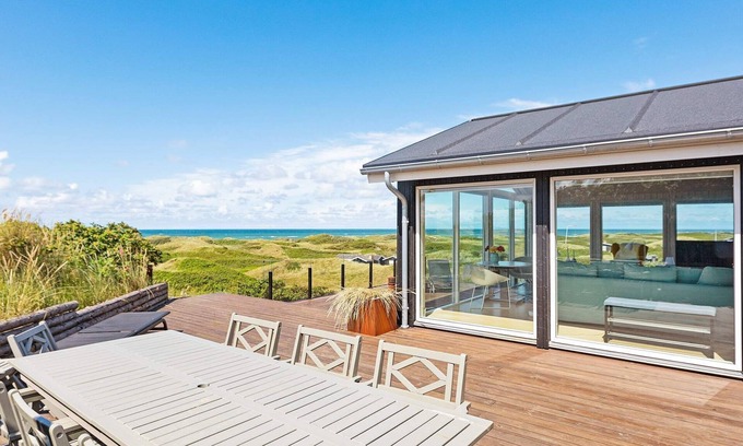 Grønhøj House | 6 person holiday home in Løkken
