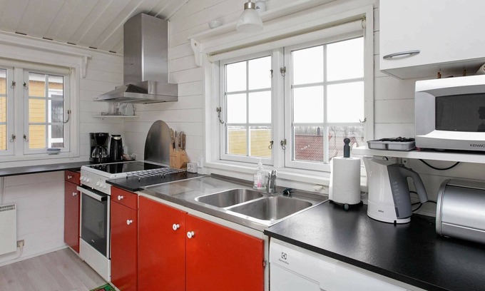 Remmer Strand House | 6 person holiday home in Struer