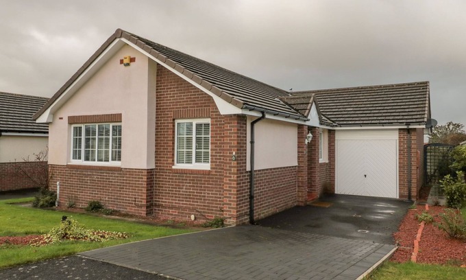 Embleton House | 6 WESTVIEW, family friendly, character holiday cottage in Embleton