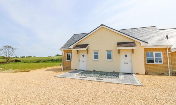 Freshwater House | 6 Yarmouth Cottages