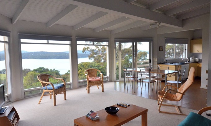 Mallacoota House | 60 Karbeethong Avenue, Mallacoota