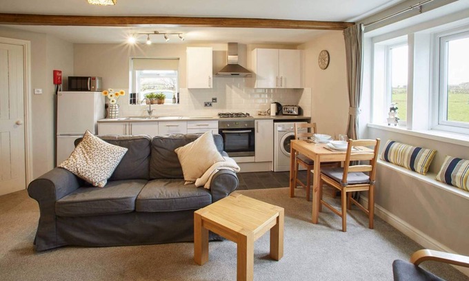 Flockton House | 61 m² House ∙ 2 bedrooms ∙ 4 guests