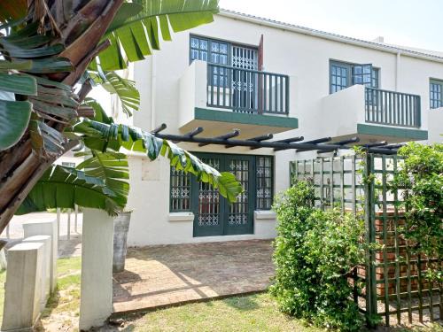 Port Alfred Apartment | 61 Settler Sands - Beach apartment