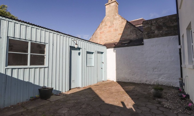 Nairn Cottage | 62 Society Street