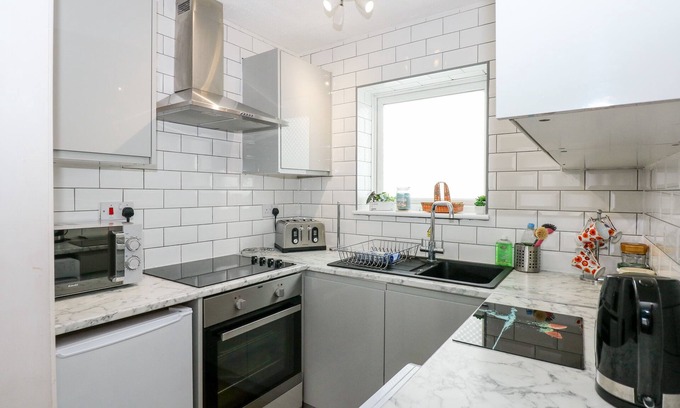 Corton Cottage | 63 The Waterside Holiday Park