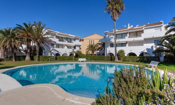 Pals Apartment | 65 m² Apartment ∙ 2 bedrooms ∙ 4 guests