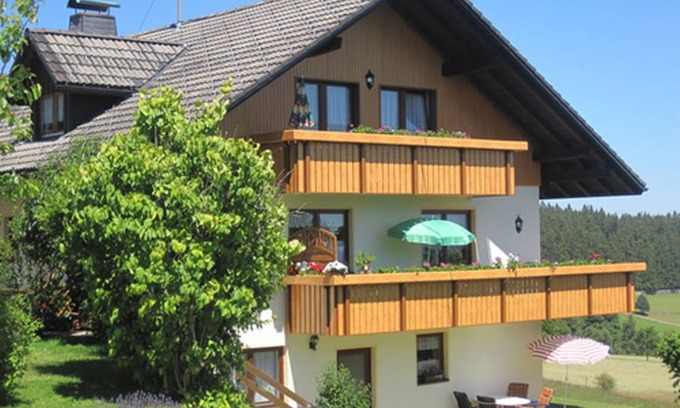 Schonenbach Apartment | 65 m² Apartment ∙ 2 bedrooms ∙ 4 guests
