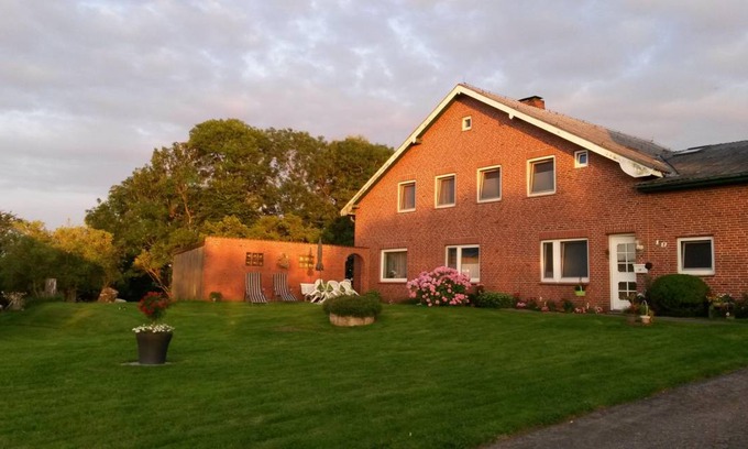 Vollerwiek Apartment | 65 m² Apartment ∙ 2 bedrooms ∙ 5 guests