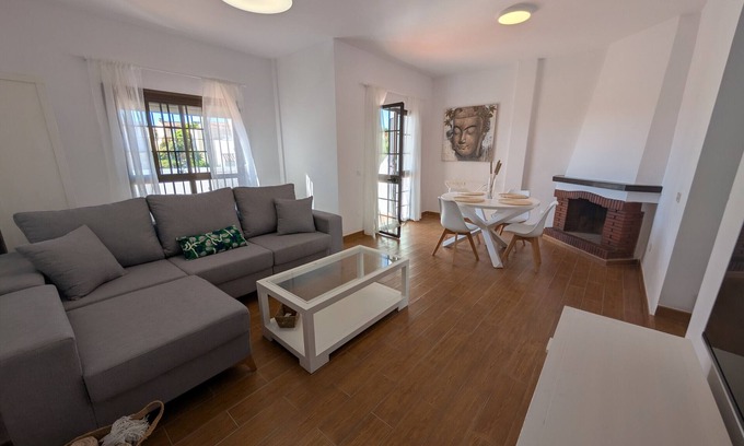 Tarifa Ski Chalet | 66 Livingtariff Summer Azul